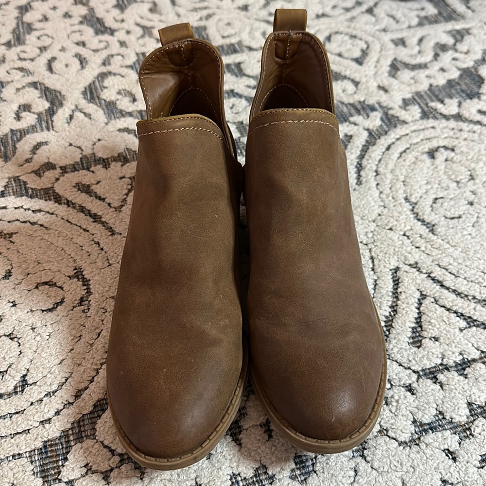 Universal Threads Booties - Picture 1 of 4